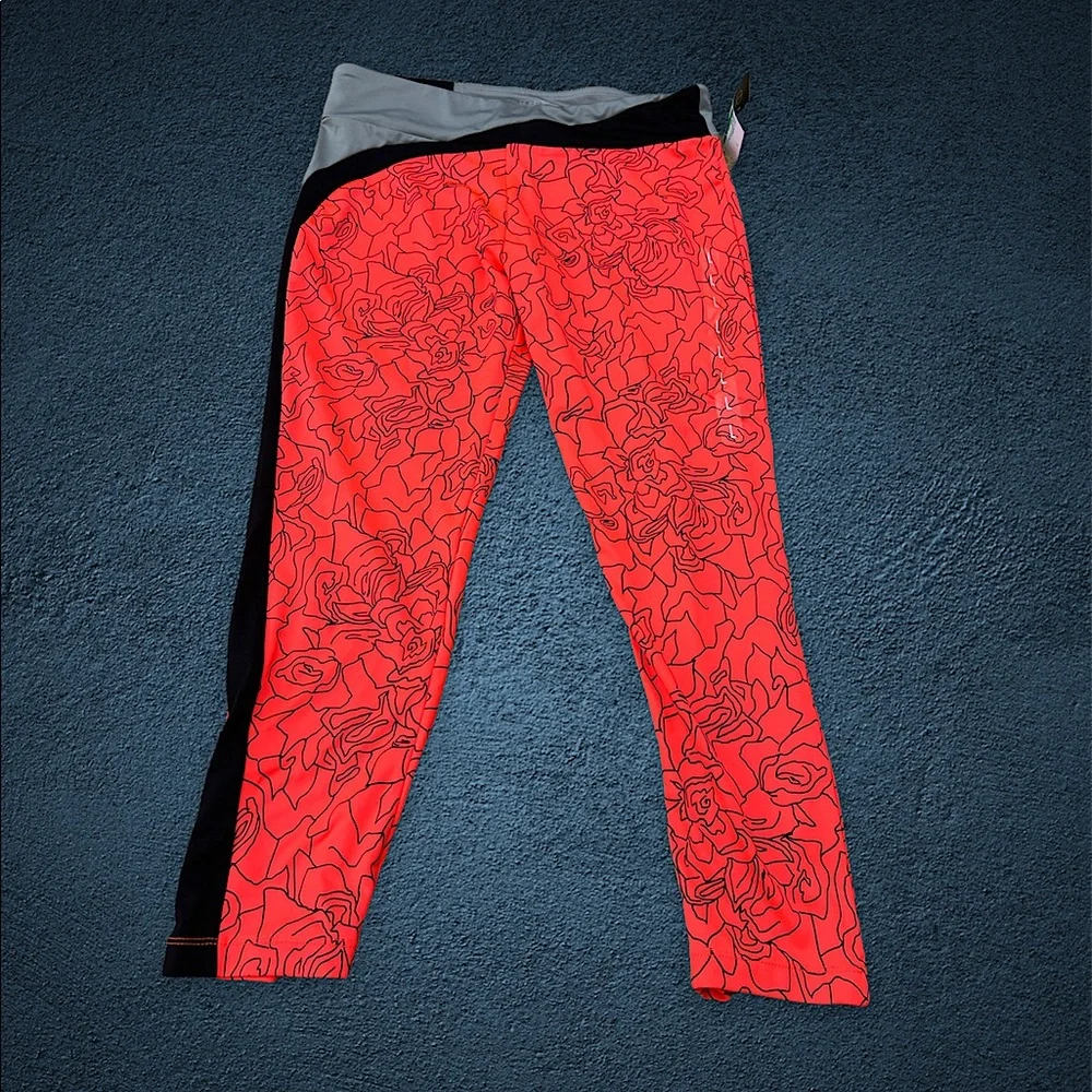 Ultra Slimming Energie Workout Flawless Fit Activewear Capri NWT Retro Deadstock